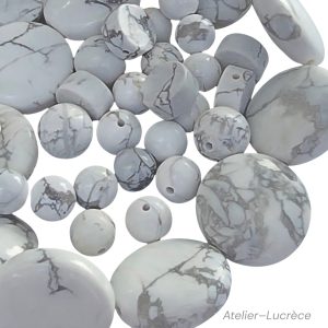 pierre naturelle holwite. blanc marbré noir
