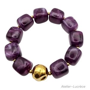 Bracelet artisanal perles carrées acryliques, couleur améthyste avec entre perle doré en acier inoxydable