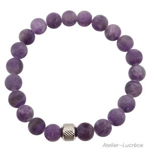Bracelet d'améthyste, couleur violet mât.