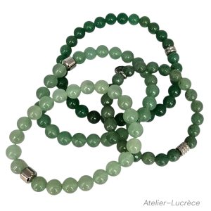 Aventurine naturelle verte L' aventurine est reconnue pour son énergie calme et équilibrante . Elle aide à réduire le stress , à retrouver la sérénité , la motivation , l' expression et favoriser les opportunités. Porter un bracelet en aventurine, c'est inviter la chance et l' harmonie dans son quotidien