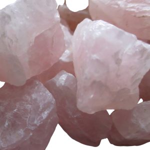 Quartz rose - douceur émotionnelle et réconfort. Apporte l'amour, améliore le sommeil, renforce la créativité. Couleur rose